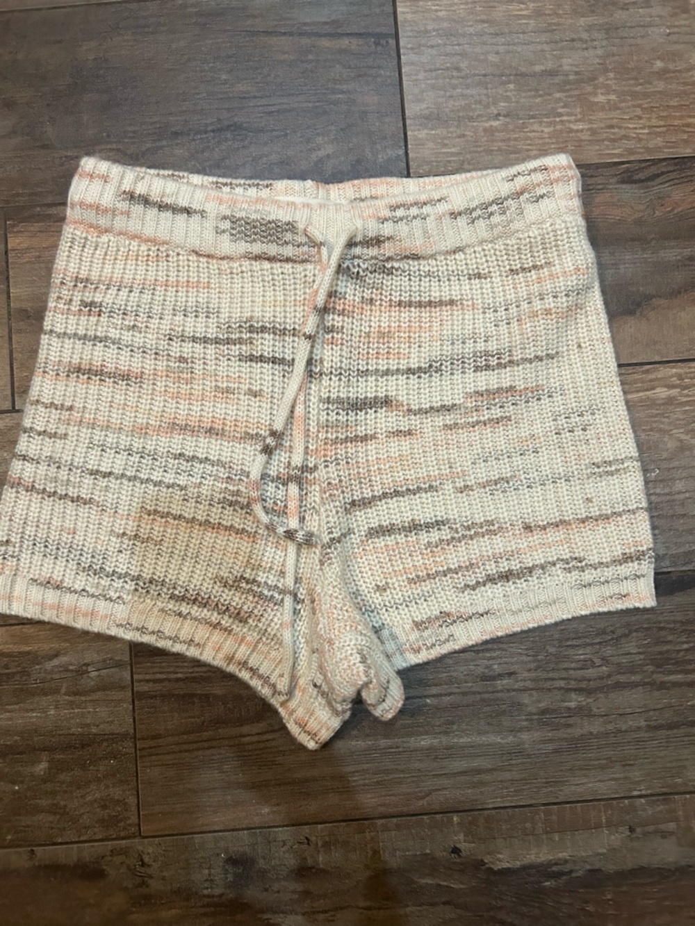 l*space Cream Knit Shorts with Peach & Taupe Speckle never used